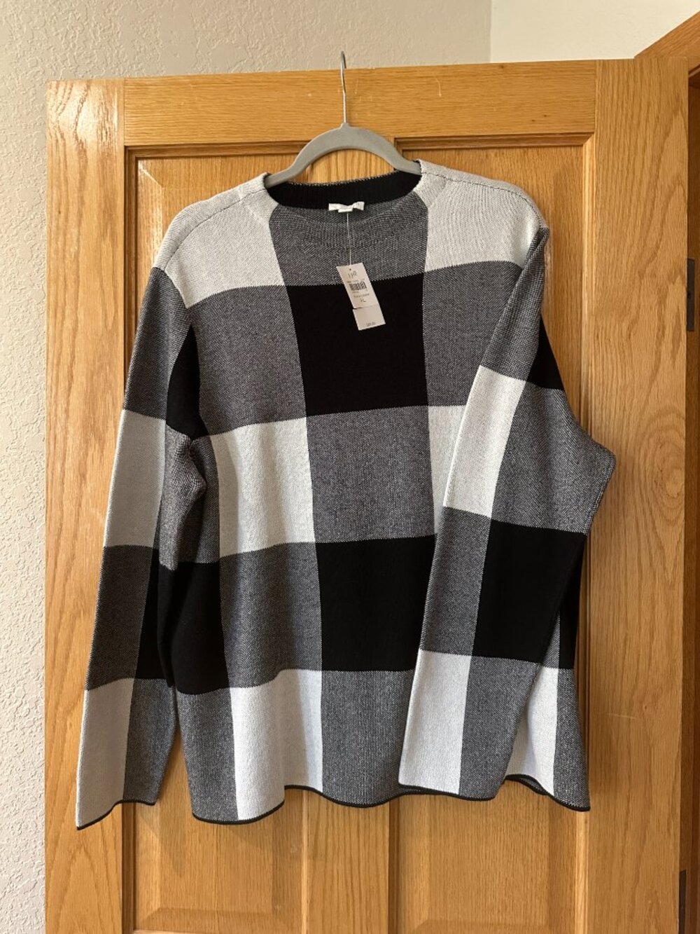 Big Black & white Long sleeve Sweater Top
